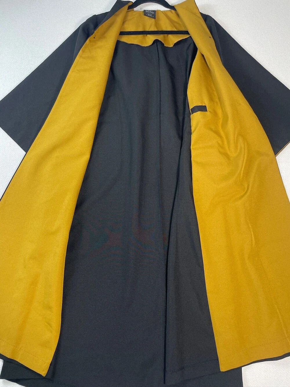 Harry Potter Hufflepuff Robe Kids Universal Studios Wizarding World